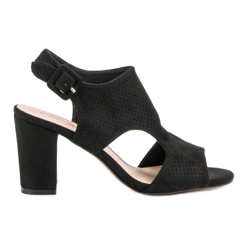 Áttört szandál egy poszton fekete