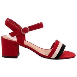 Queen Vivi Divatos magas sarkú szandál piros