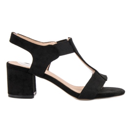 Evento Csúsztatható szandál egy poszton fekete