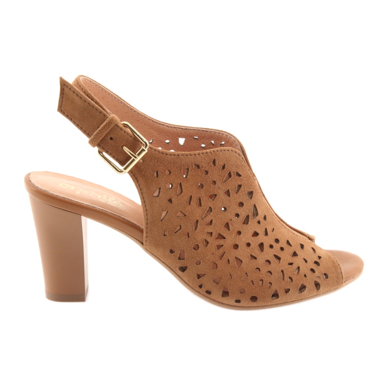 Espinto Nyílt szandál a 317 barna oszlopon