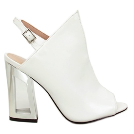 Fehér női szandál KSL705-9 Fehér Fehér női szandál KSL705-9 Fehér