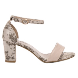 Goodin Stílusos magas sarkú szandál barna