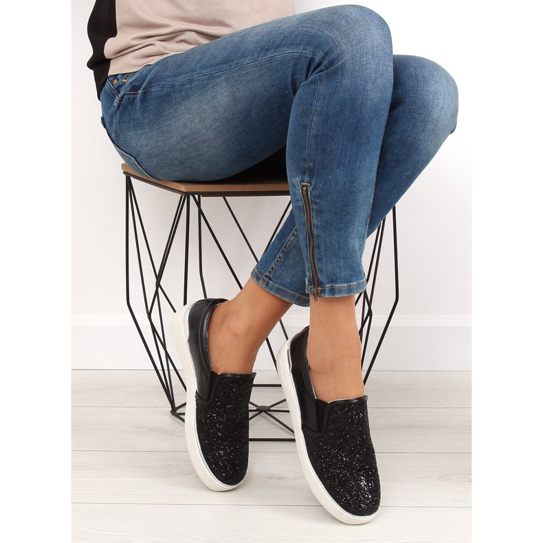 Stílusos, elegáns csúszós 788-26 Black II-GAT fekete