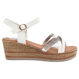 SHELOVET Könnyű szandál ék sarkán fehér