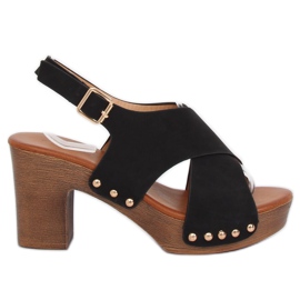 A szandálok dugják a feketét D-131 Black fekete A szandálok dugják a feketét D-131 Black fekete