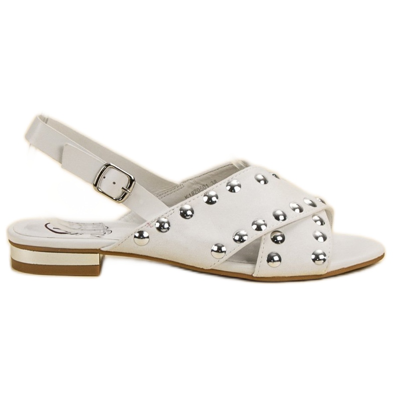 Kylie Csattal rögzített fehér szandál