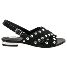 Kylie Csattal rögzített fekete szandál