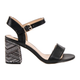 SDS Szandál dekoratív sarokkal fekete