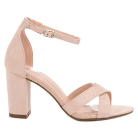 Ideal Shoes Szandál a bárban barna