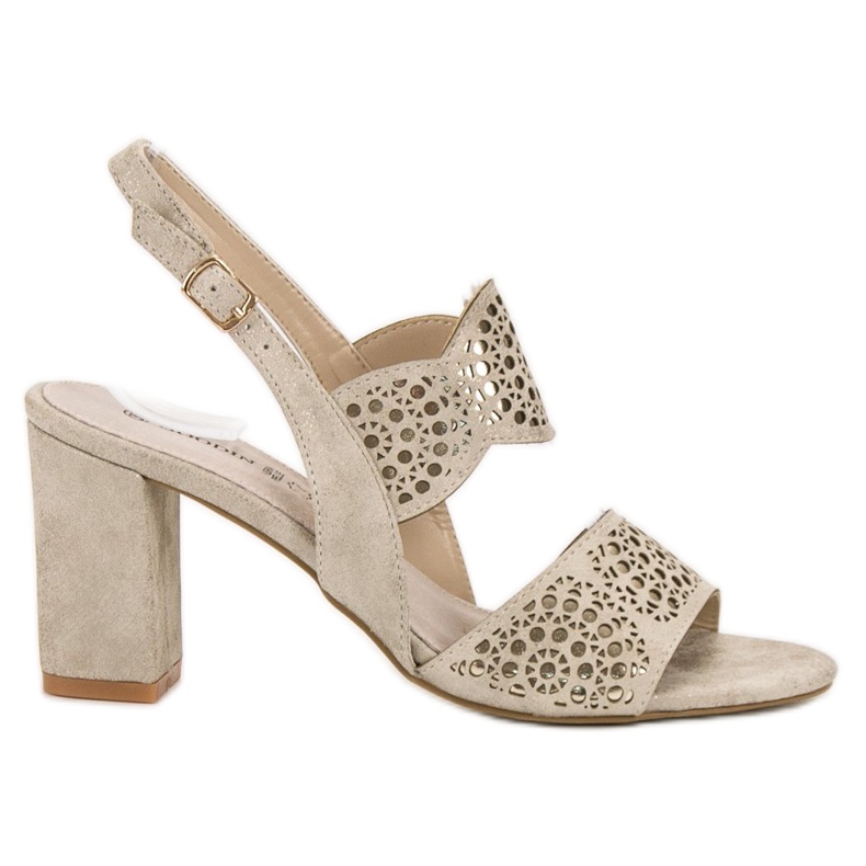 Goodin Arany szandál egy bárban aranysárga