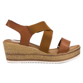 Flyfor Könnyű felcsúsztatható szandál barna