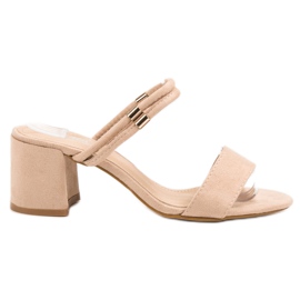 Fama Stílusos papucs barna