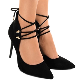 Fekete szivattyúk kötött csapon 6251-P