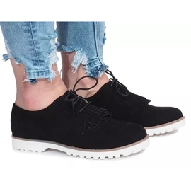 Fekete rojtos cipók a Crushing Hard -tól Fekete rojtos cipók a Crushing Hard -tól