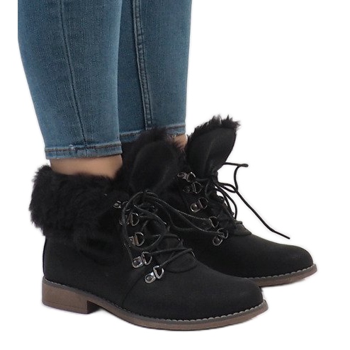 Fekete, szigetelt prémes csizma B9816-KB