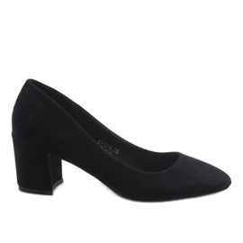 Fekete velúr szivattyúk a D-1228 oszlopon