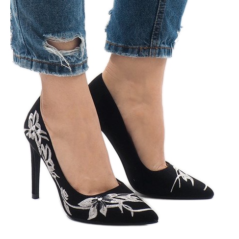 Fekete velúr magas sarkú cipő 16032-18