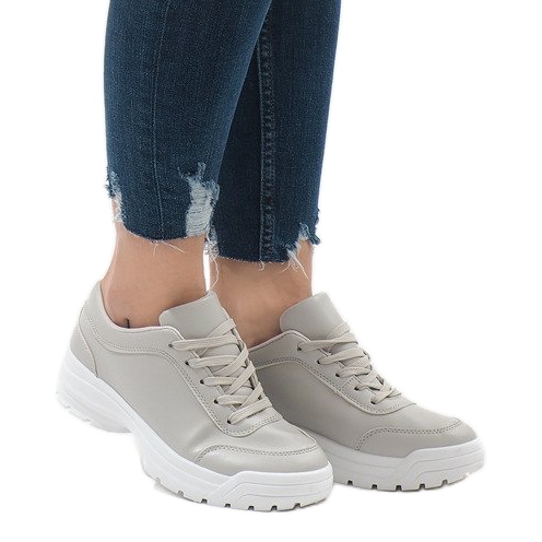 Szürke sportcipő 6255