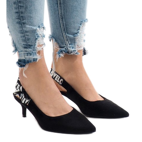 Fekete szivattyúk a HD-33 sarkán