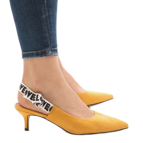 Sárga szivattyúk a HD-33 sarkán