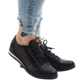 Fekete áttört cipő TL44
