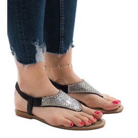 Fekete szandál JN1359-2 díszítéssel Fekete szandál JN1359-2 díszítéssel