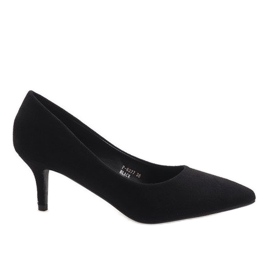 Fekete szivattyúk a P-6377 sarkán