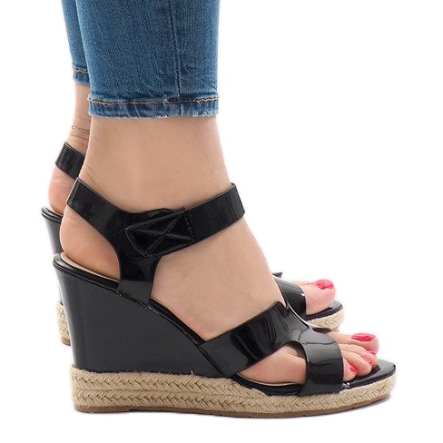 Fekete ék szandál LWF-5H5670