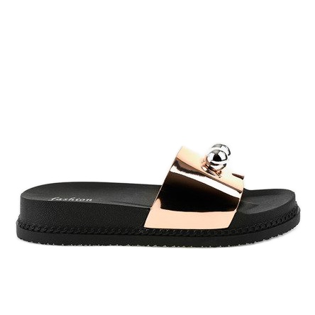 Rózsaszín papucs golyóval 1819