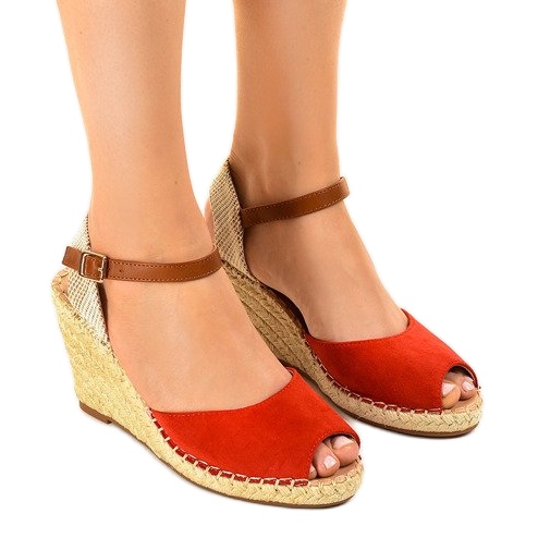 Piros ékű szandál 2895