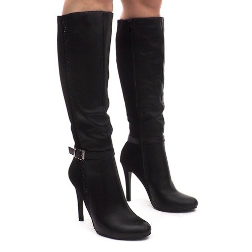 Magas sarkú csizma 8022 Fekete Magas sarkú csizma 8022 Fekete
