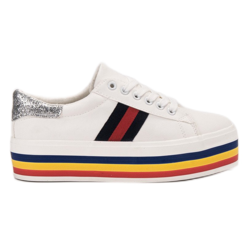 SHELOVET Sportcipő a platformon fehér