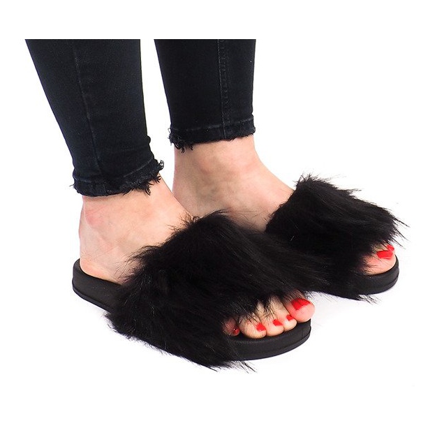 Papucs szőrmével HN51-4 Fekete Papucs szőrmével HN51-4 Fekete