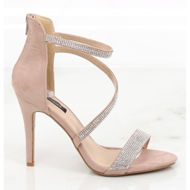 Szandálok csipesszel bézs C-28 Beige Ii Gat