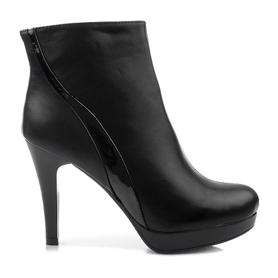 Csizma magas sarkú cipzárral 1301-98 fekete