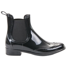 Kayla Fekete galushes