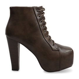 Szilárd csizma a sarkán 9502 Barna