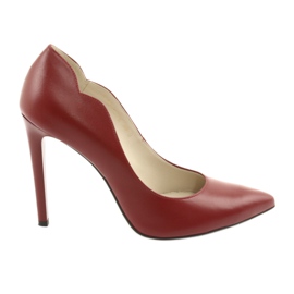 Piros szivattyúk az Anis 4376 sarkán Piros szivattyúk az Anis 4376 sarkán