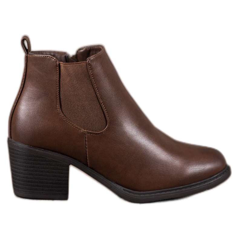Anesia Paris Barna csizma egy poszton