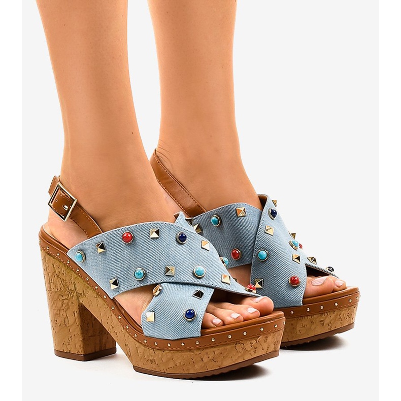 Kék szandál az 1669-es platformon