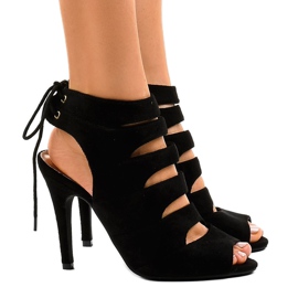 Fekete nyitott csizma magas sarkú 9095-83A