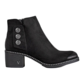 Csizma a poszton VINCEZA fekete Csizma a poszton VINCEZA fekete