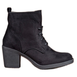 Nio Nio Kényelmes magas sarkú csizma fekete