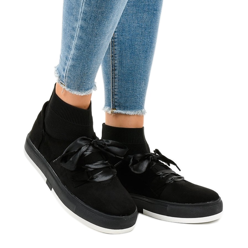 Fekete magas tornacipő CH-95 szalag