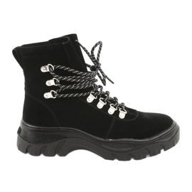 Fekete csapdázók kötötték ki Sergio Leone TR729 -et