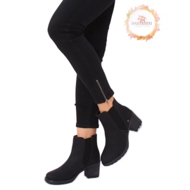 Fekete Chelsea csizma, fekete L2065 Fekete