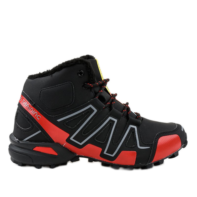 Fekete szigetelésű túracipő BN8810