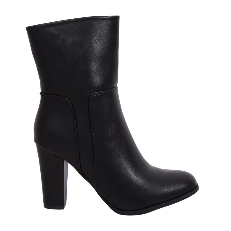 Fekete magassarkú 1345 Fekete