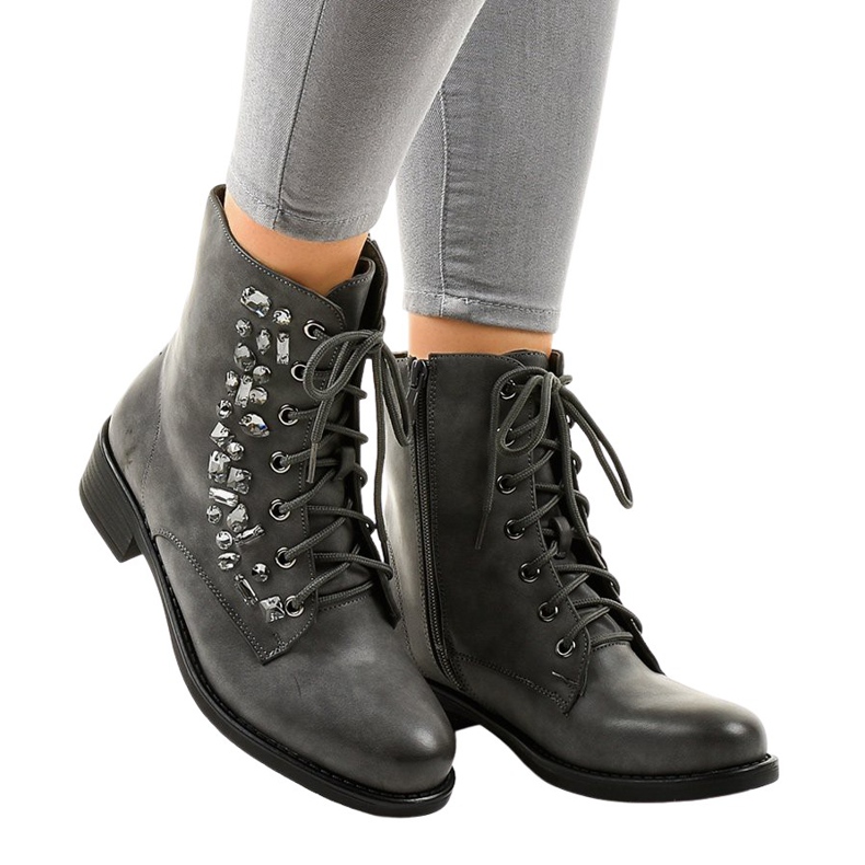 Szürke lapos bokacsizma kövekkel 0-268