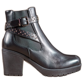 SHELOVET Csizma a platformon, fúvókákkal fekete